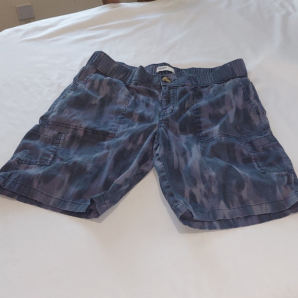 Sonoma Blue Tie Dye Burmuda Shorts.Size 12 .Elastic At The Waist .